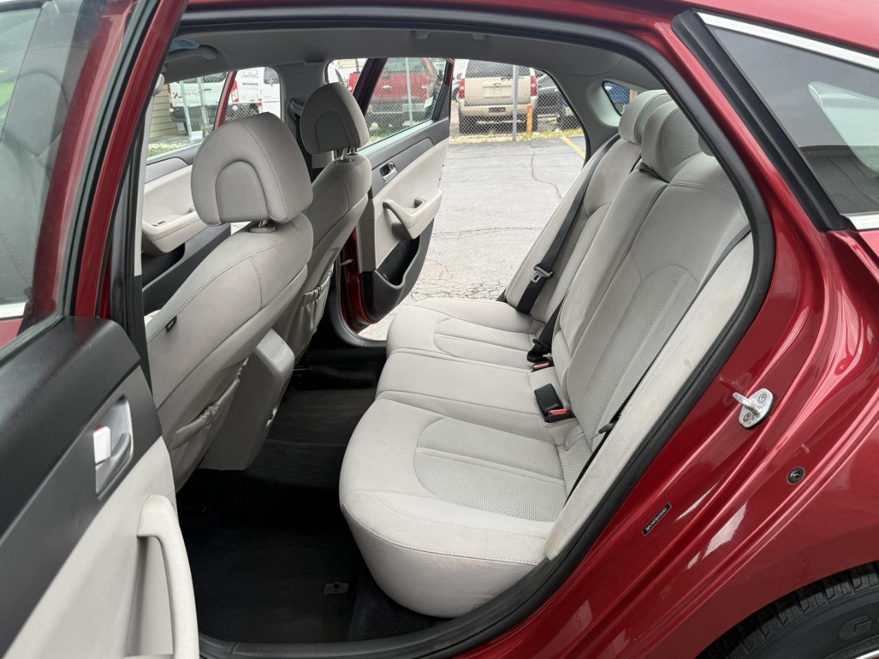 Hyundai Sonata 4dr Sdn 2.4L SE 2016
