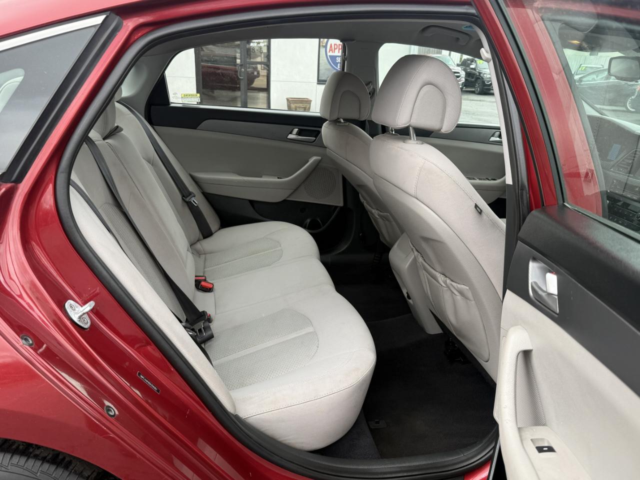 Hyundai Sonata 4dr Sdn 2.4L SE 2016
