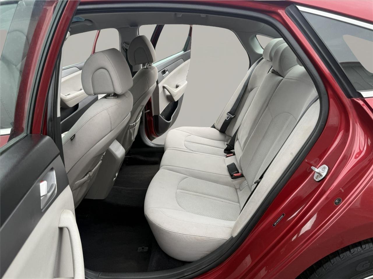Hyundai Sonata 4dr Sdn 2.4L SE 2016