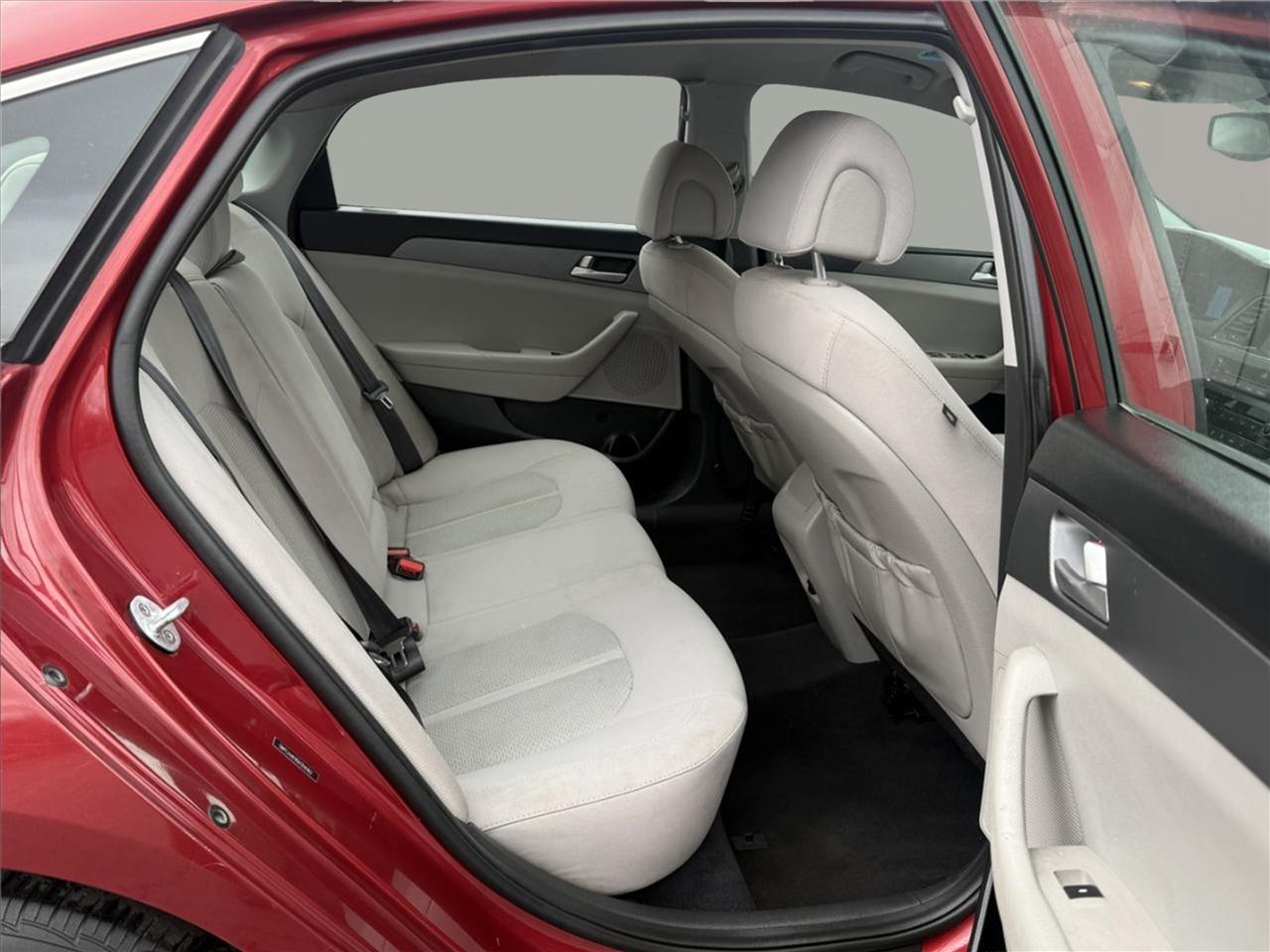 Hyundai Sonata 4dr Sdn 2.4L SE 2016