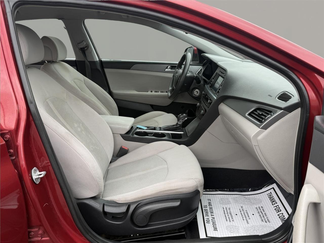 Hyundai Sonata 4dr Sdn 2.4L SE 2016