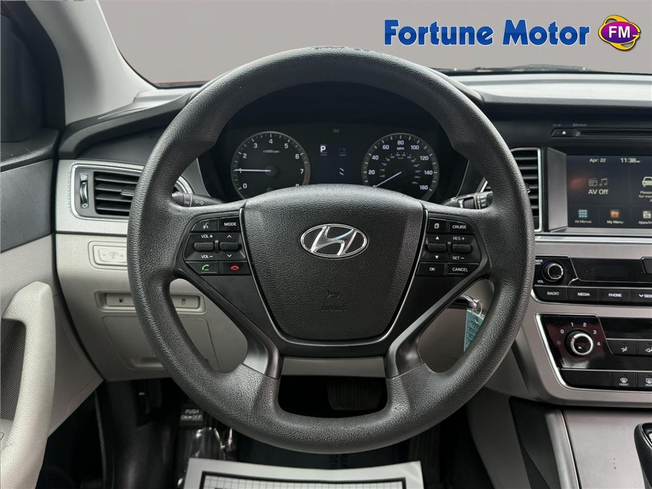 Hyundai Sonata 4dr Sdn 2.4L SE 2016