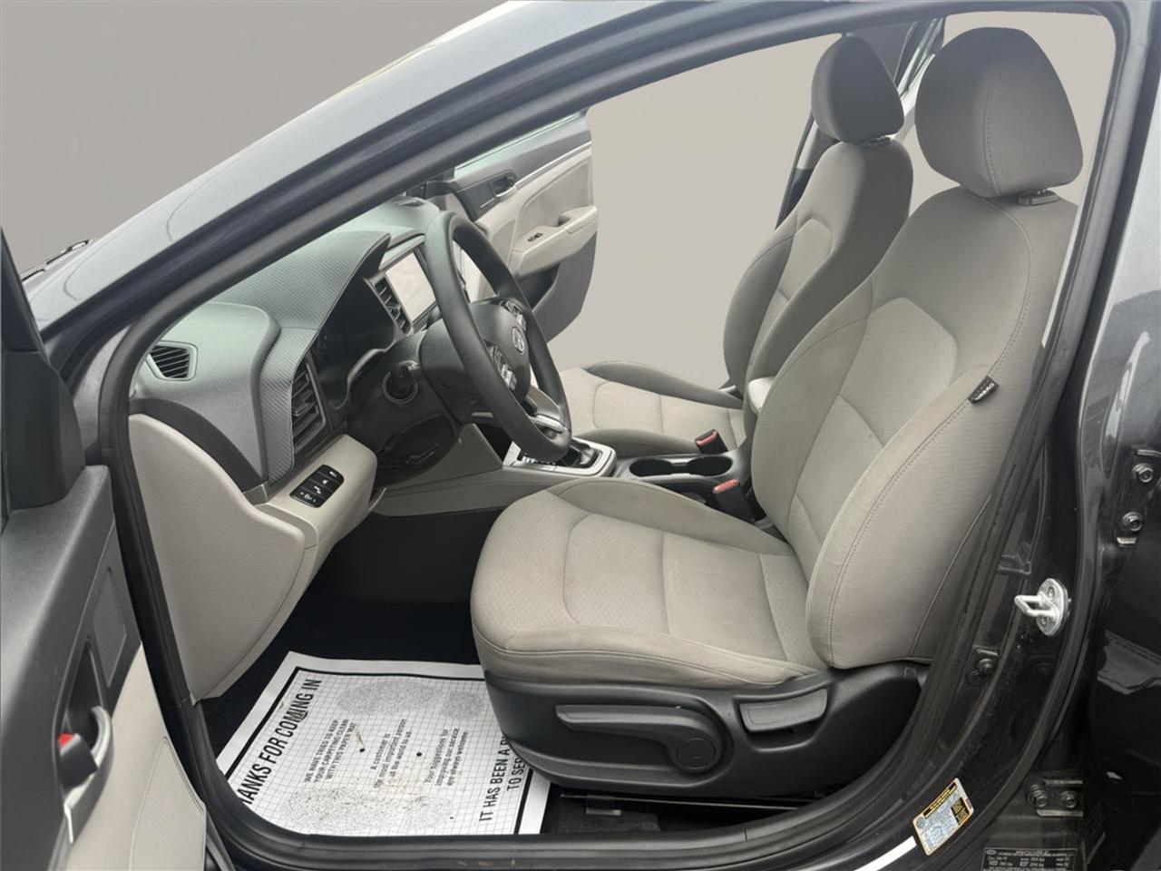Hyundai Elantra SEL IVT 2020