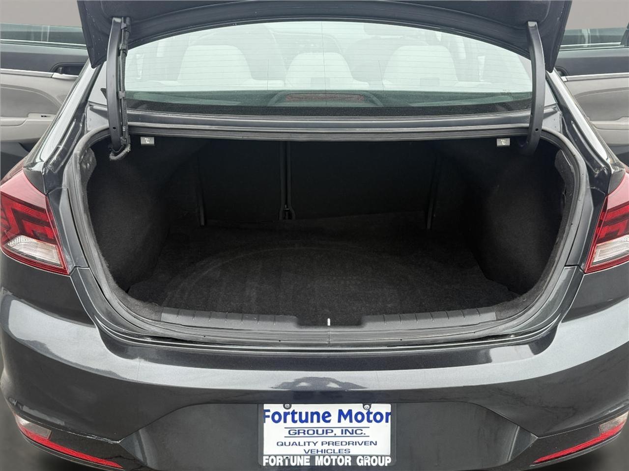 Hyundai Elantra SEL IVT 2020