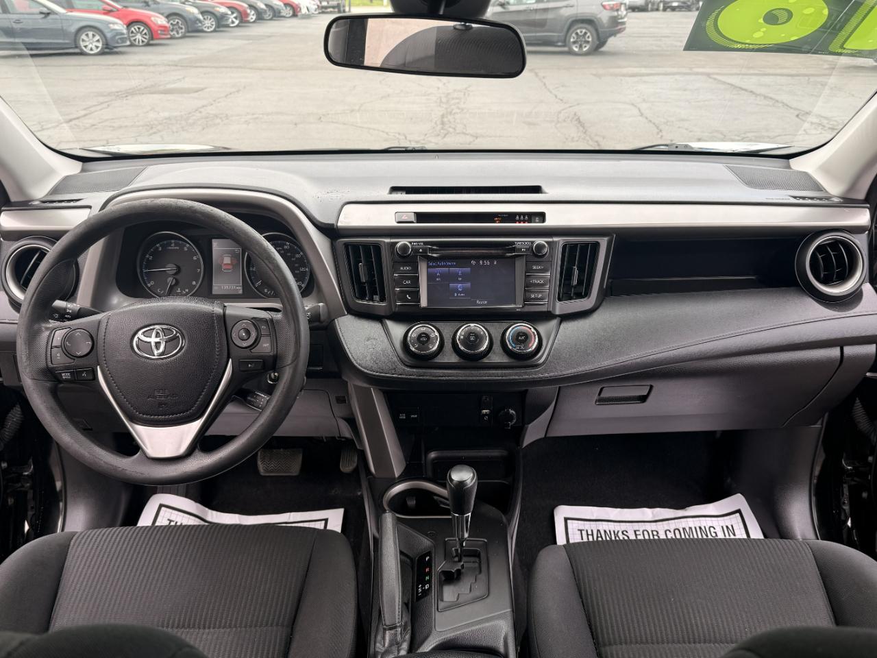 Toyota RAV4 LE FWD (Natl) 2018