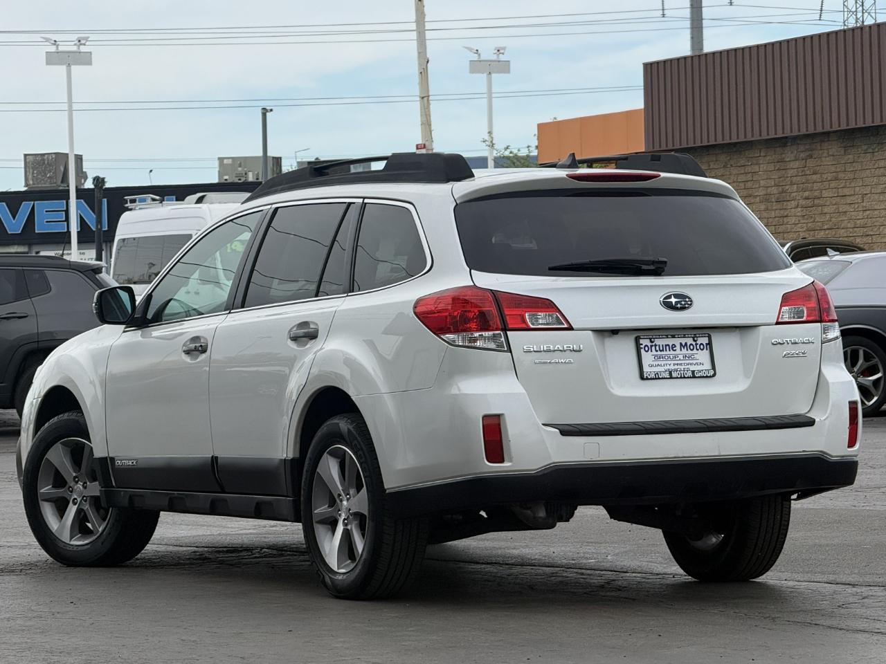 Subaru Outback 4dr Wgn H4 Auto 2.5i Limited 2014