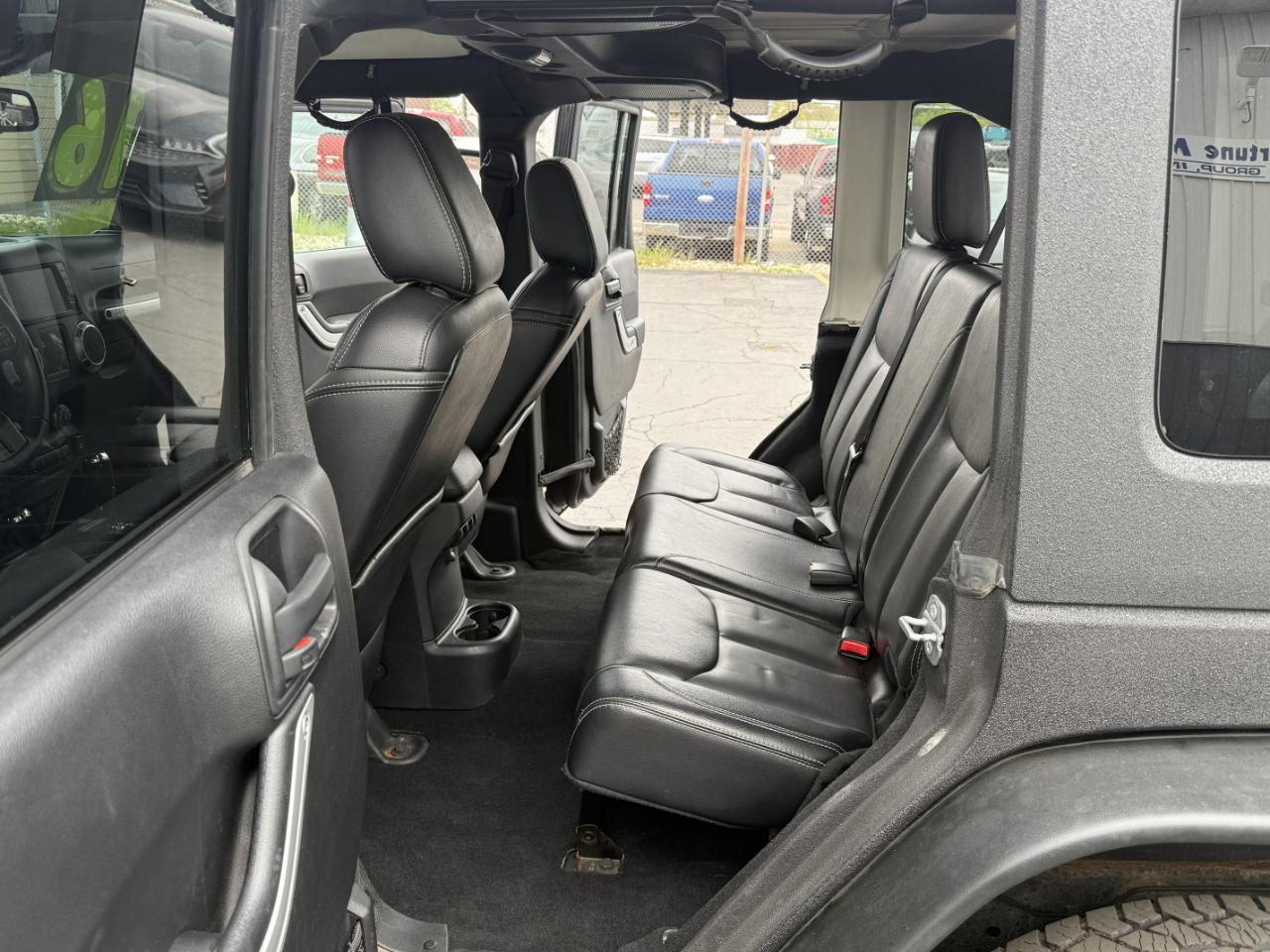 Jeep Wrangler Unlimited 4WD 4dr Rubicon 2016