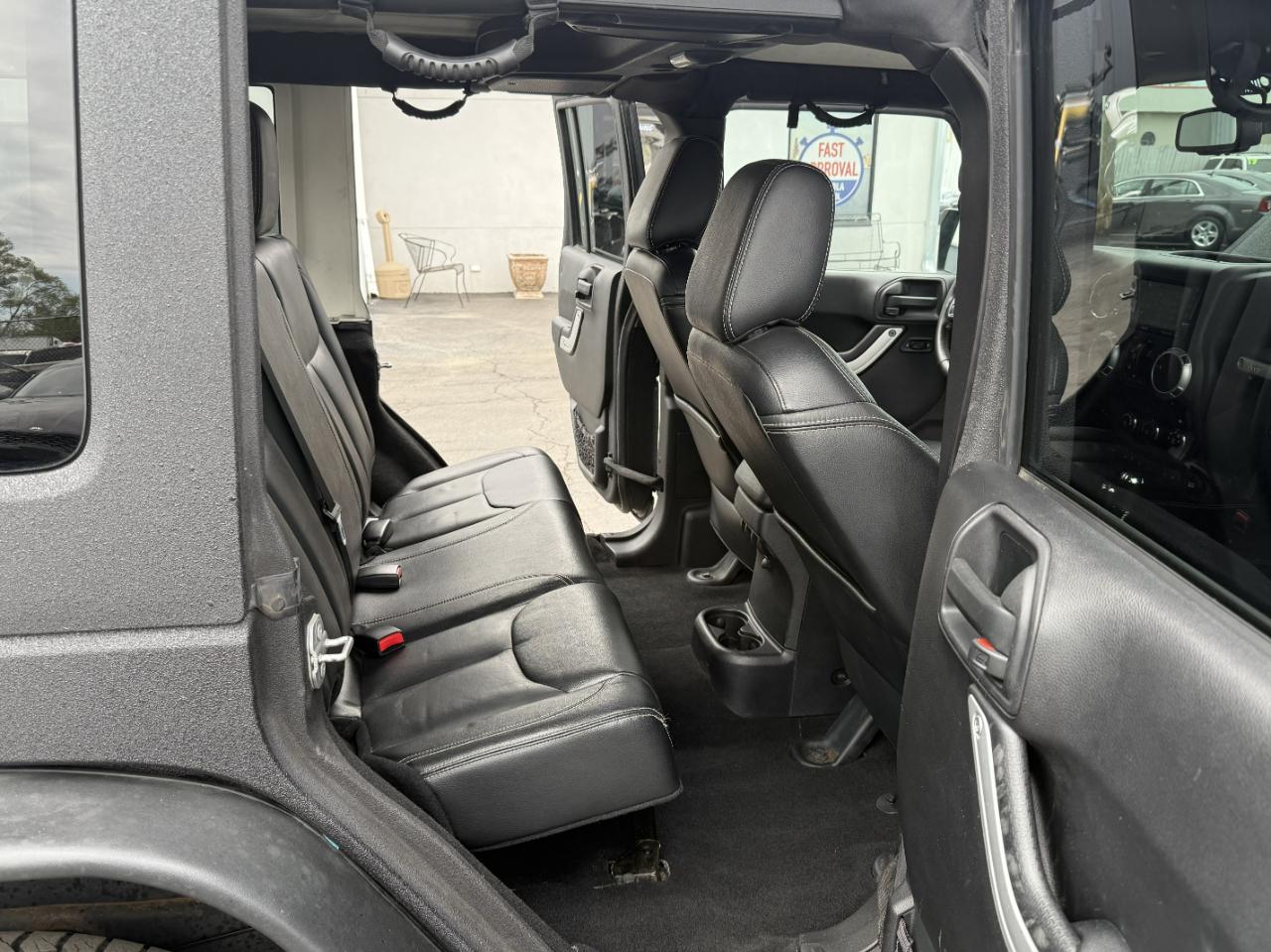 Jeep Wrangler Unlimited 4WD 4dr Rubicon 2016