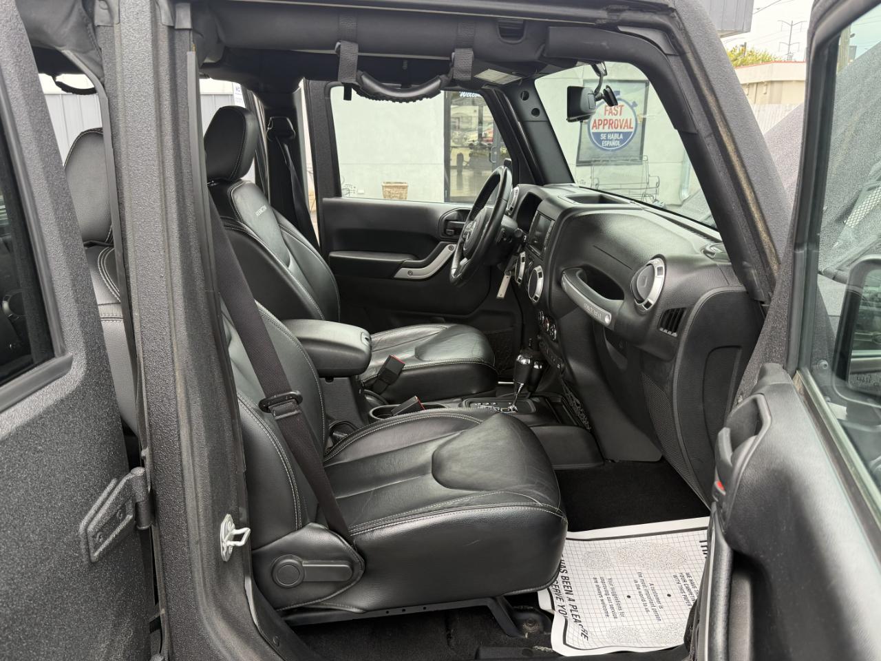 Jeep Wrangler Unlimited 4WD 4dr Rubicon 2016