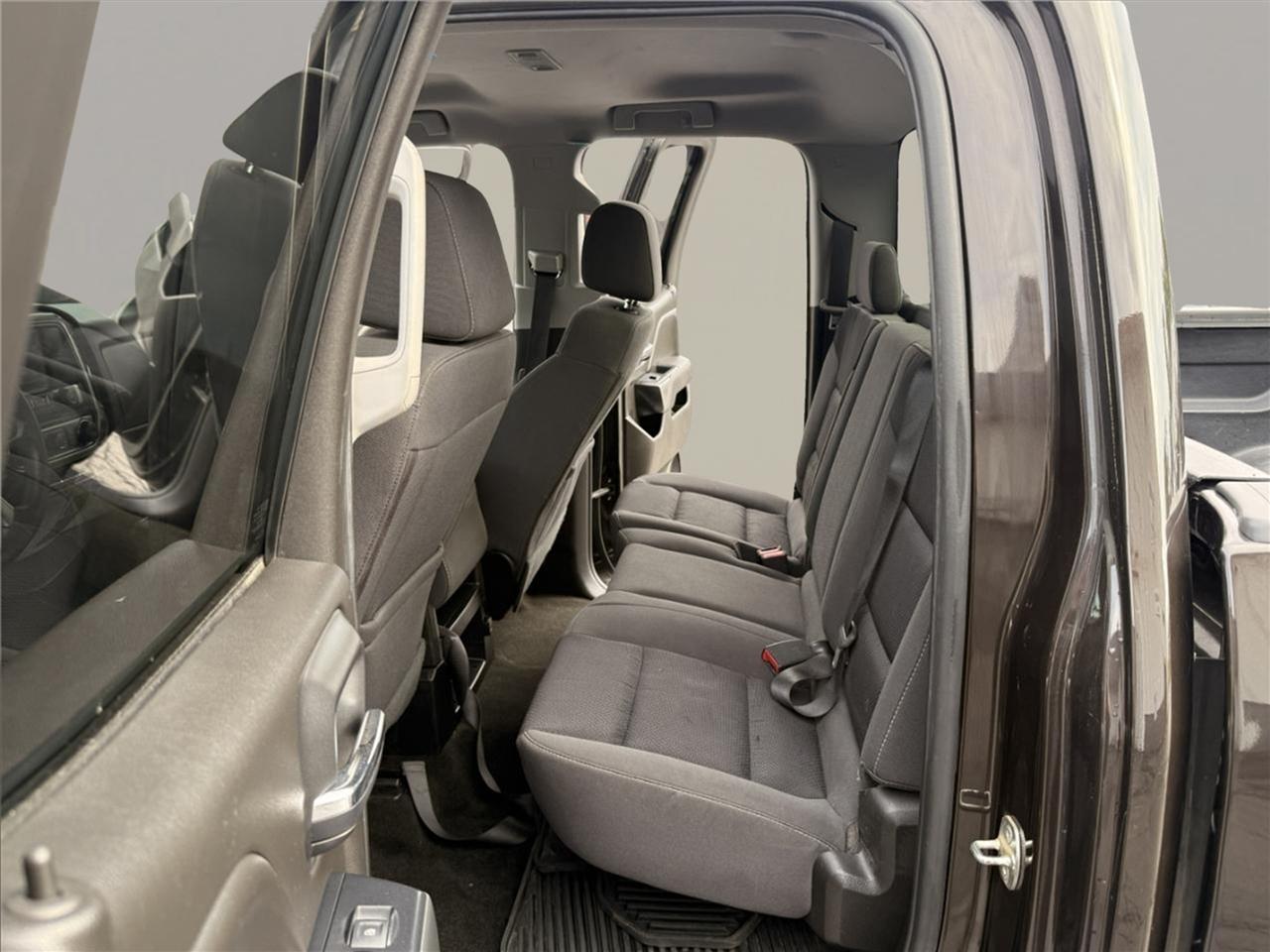 Chevrolet Silverado 1500 4WD Ext Cab 143.5" LT w/1LT 2018