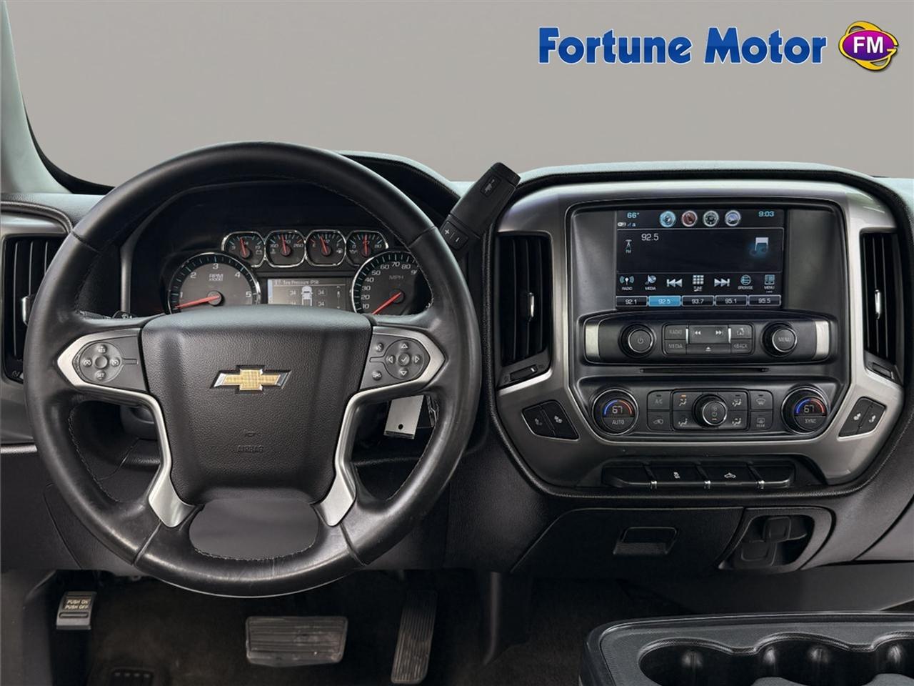 Chevrolet Silverado 1500 4WD Ext Cab 143.5" LT w/1LT 2018