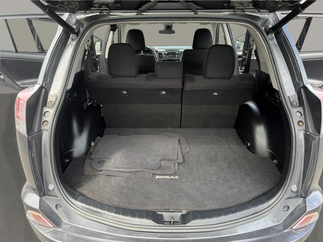 Toyota RAV4 XLE AWD 2018