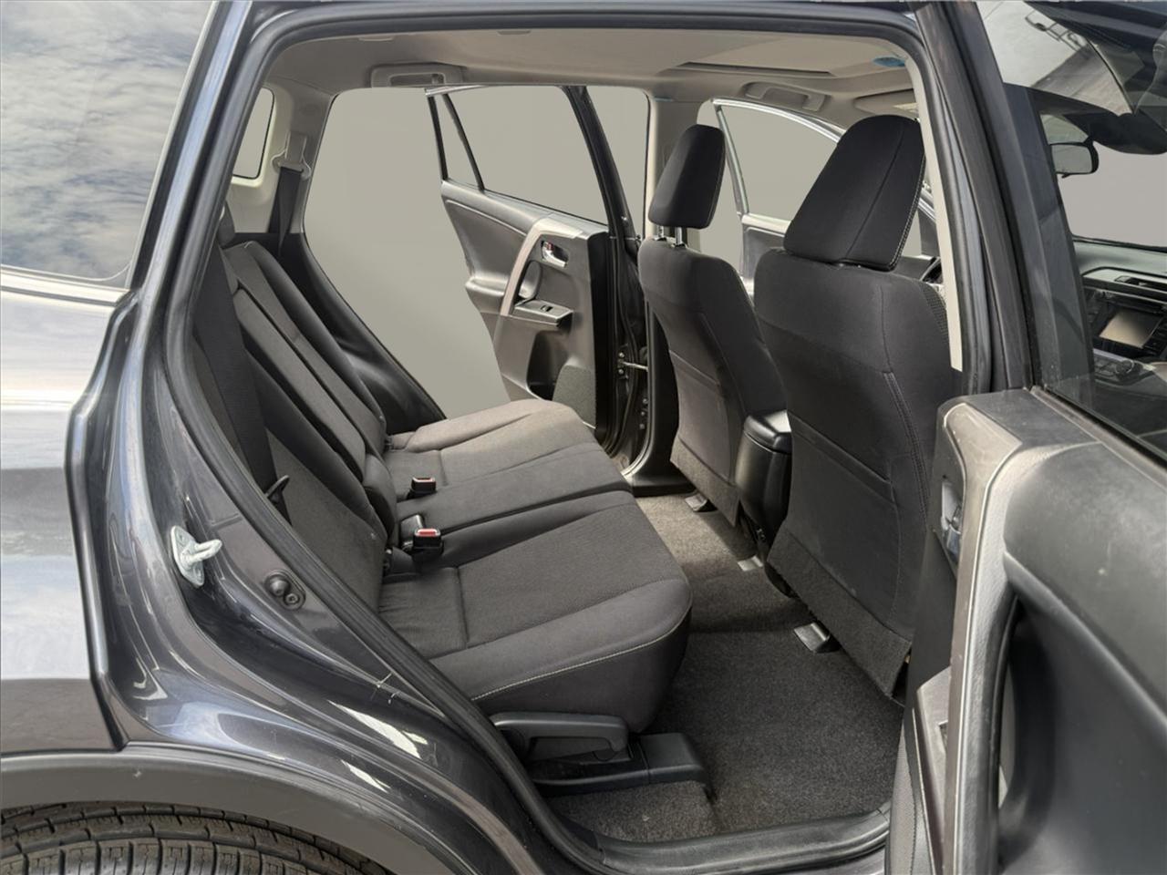 Toyota RAV4 XLE AWD 2018