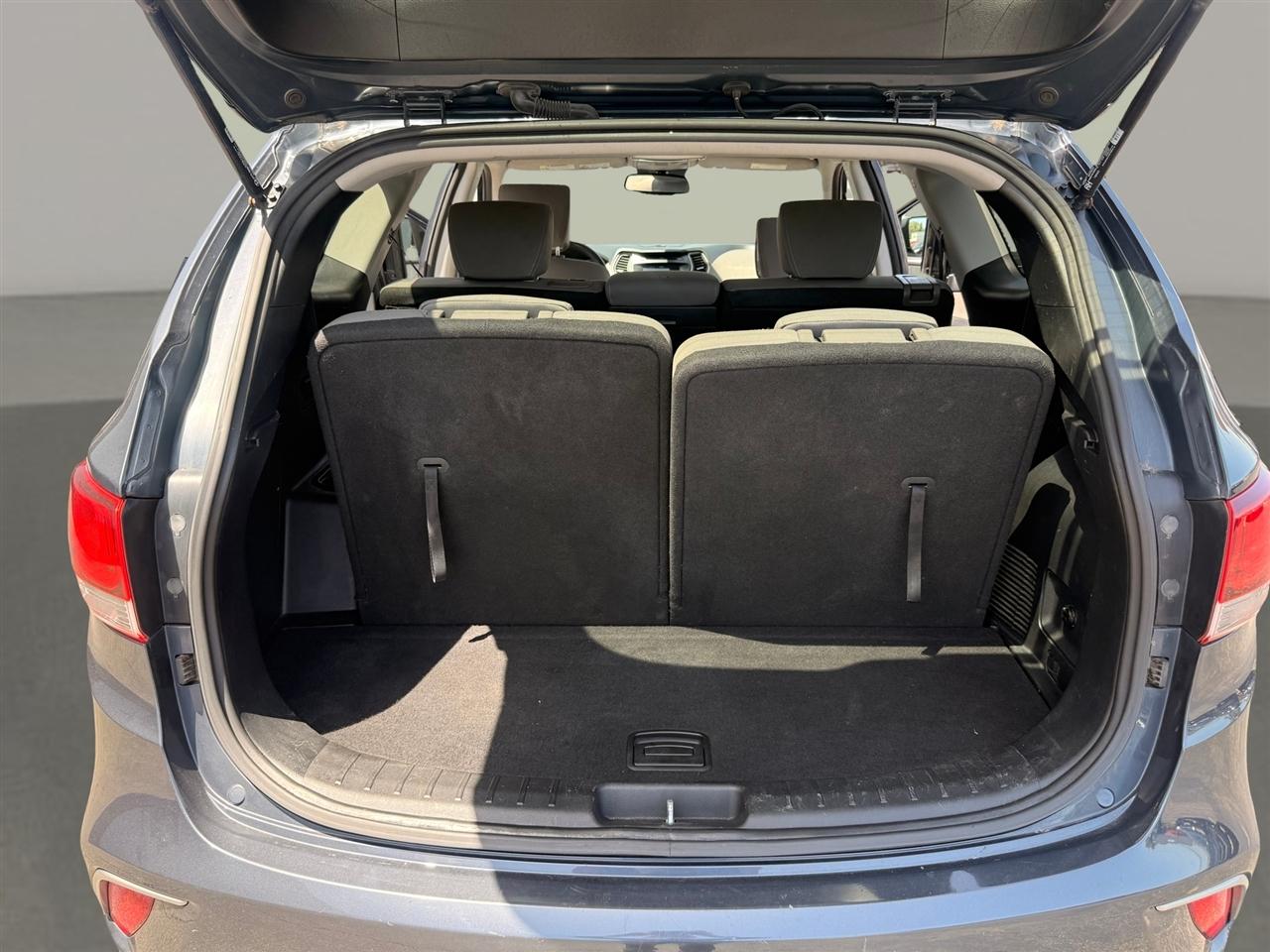 Hyundai Santa Fe SE 3.3L Auto AWD 2017