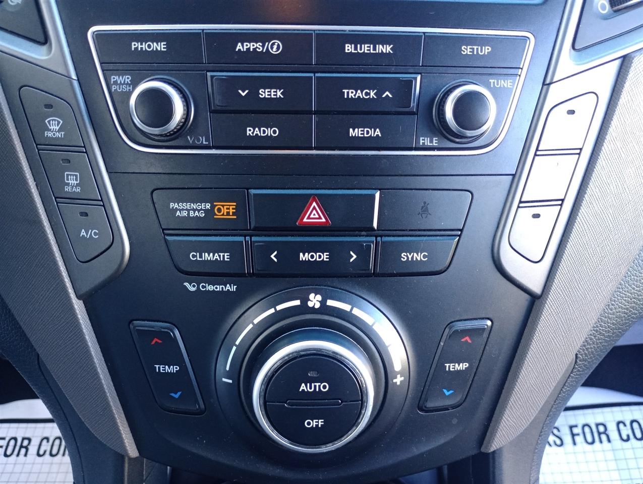 Hyundai Santa Fe SE 3.3L Auto AWD 2017