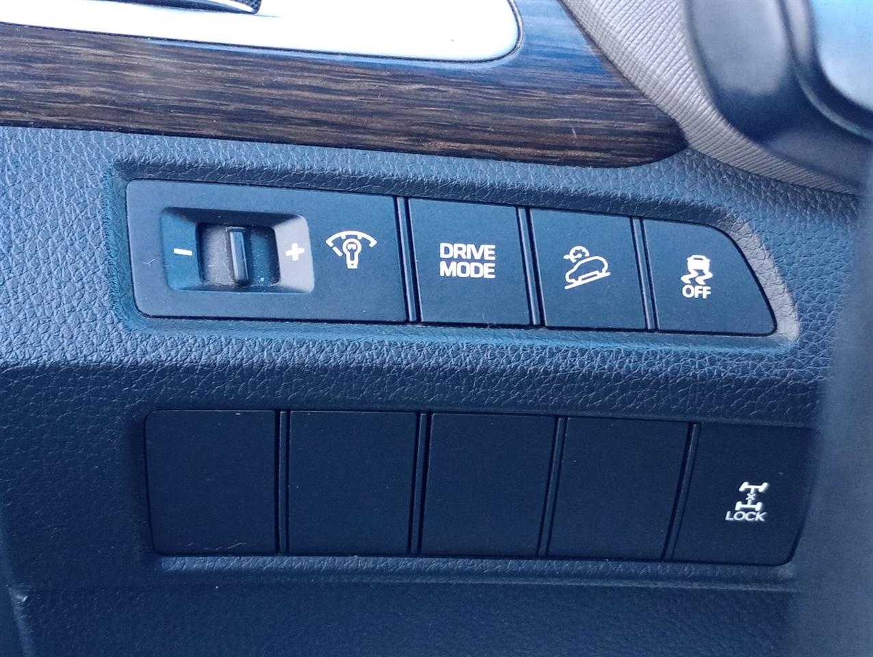 Hyundai Santa Fe SE 3.3L Auto AWD 2017