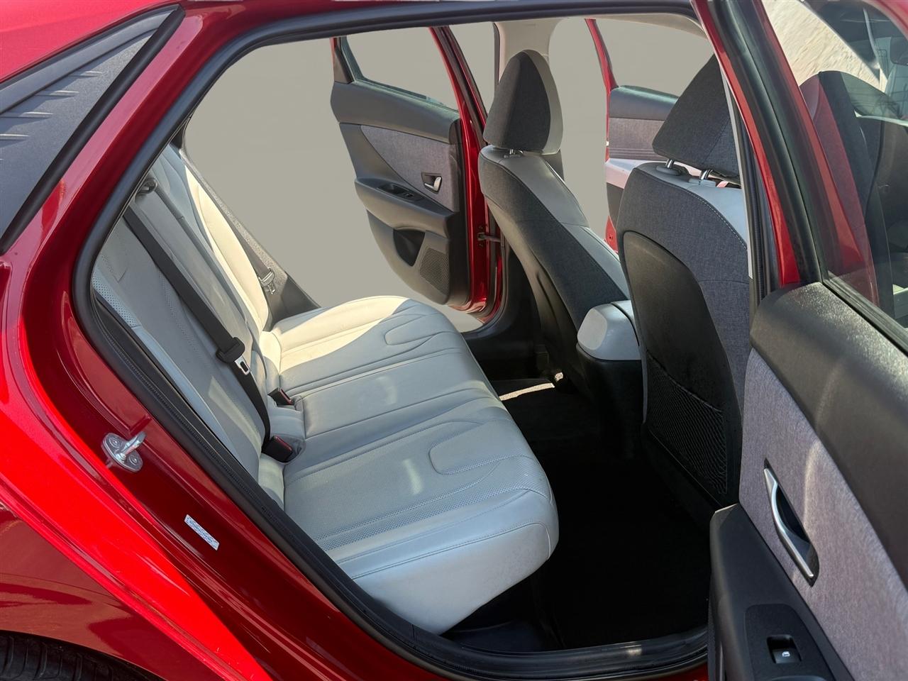 Hyundai Elantra Hybrid Limited DCT 2023