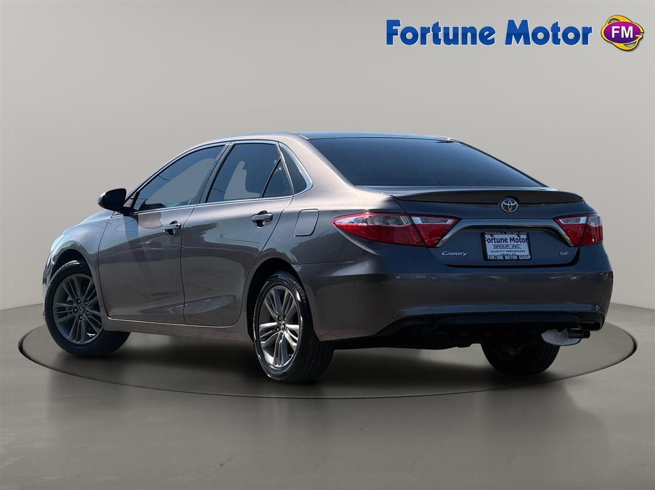 Toyota Camry SE Auto (Natl) 2017