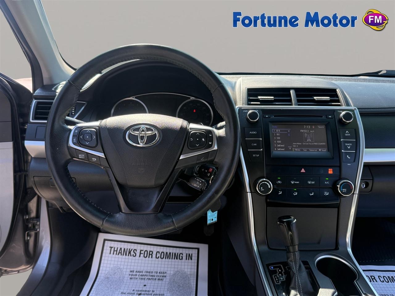 Toyota Camry SE Auto (Natl) 2017