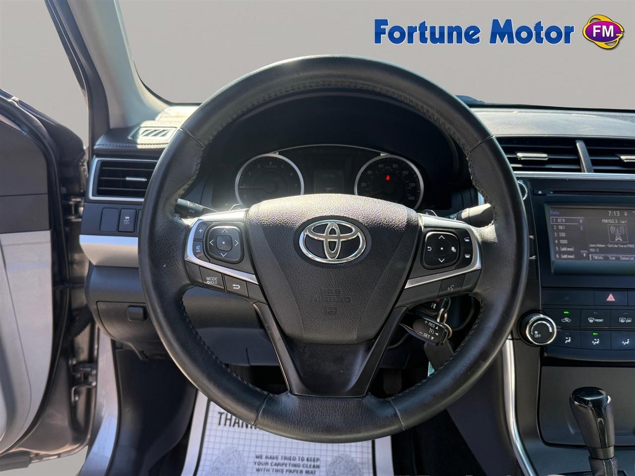 Toyota Camry SE Auto (Natl) 2017
