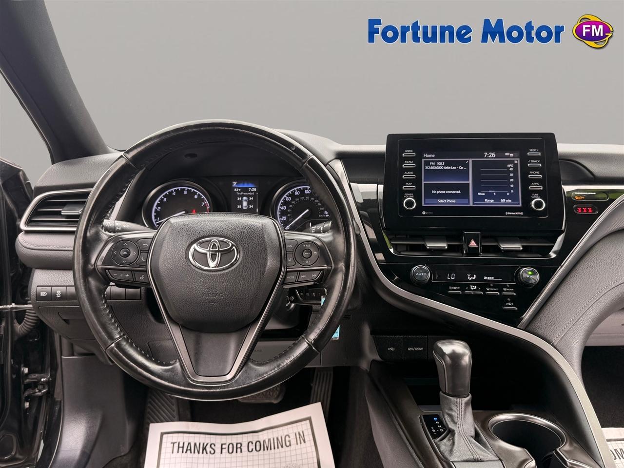 Toyota Camry SE Auto (Natl) 2021