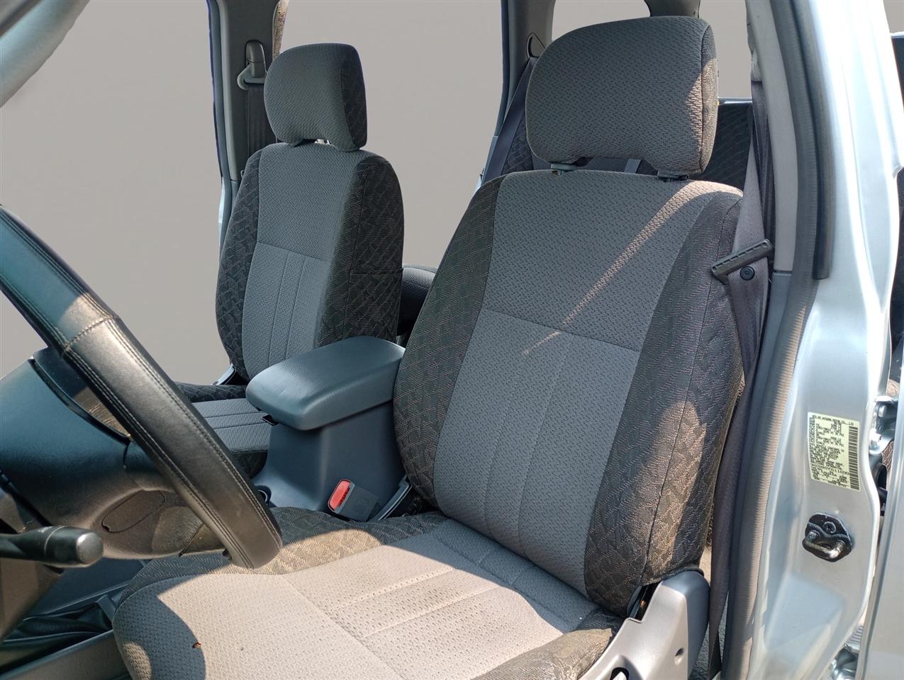 Nissan Xterra 4dr XE 4WD V6 Auto 2000