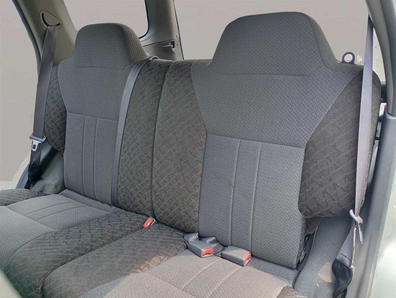 Nissan Xterra 4dr XE 4WD V6 Auto 2000