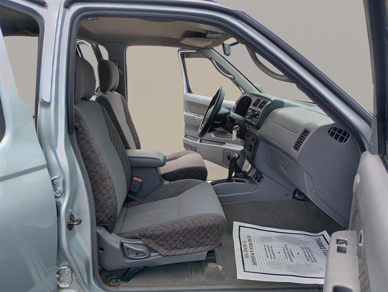 Nissan Xterra 4dr XE 4WD V6 Auto 2000