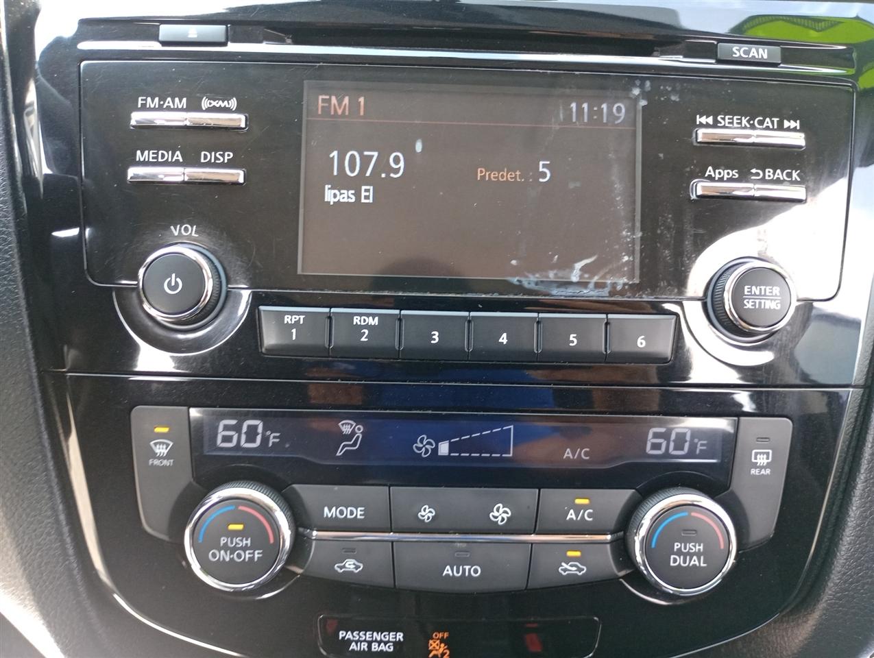 Nissan Rogue FWD 4dr SV 2015