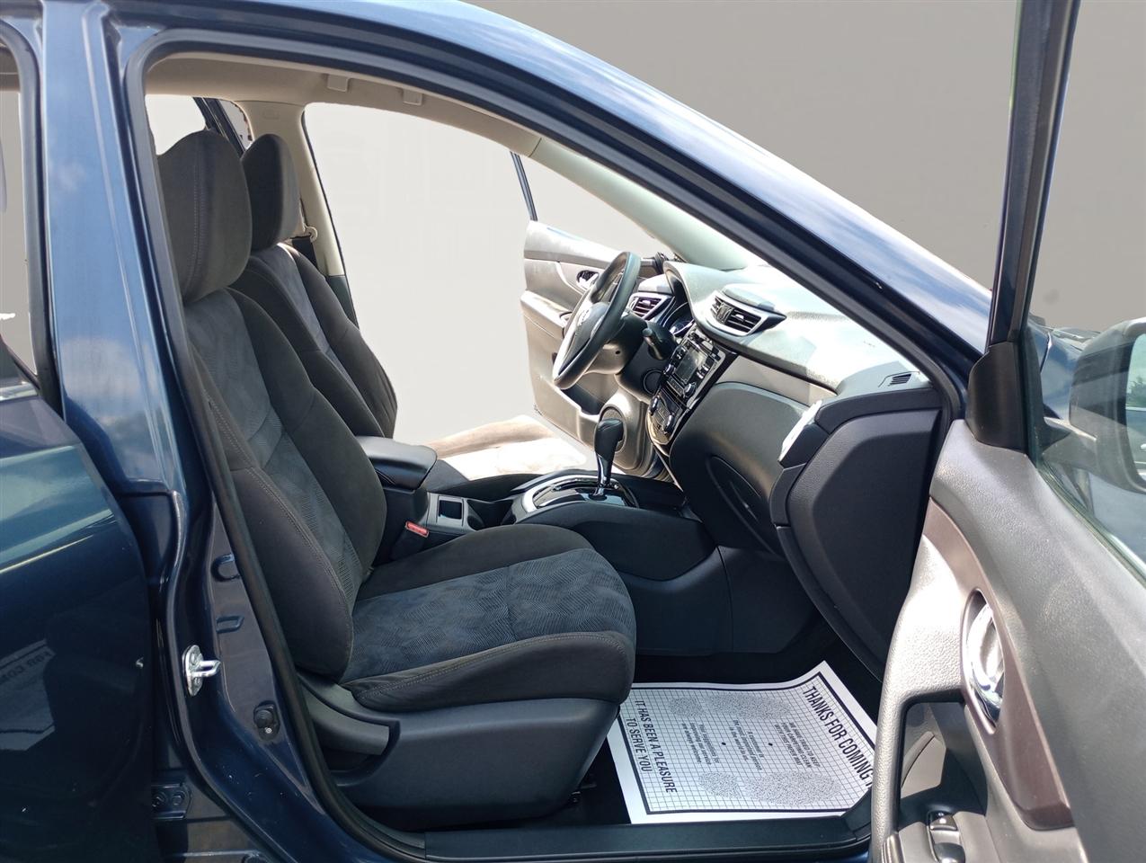 Nissan Rogue FWD 4dr SV 2015