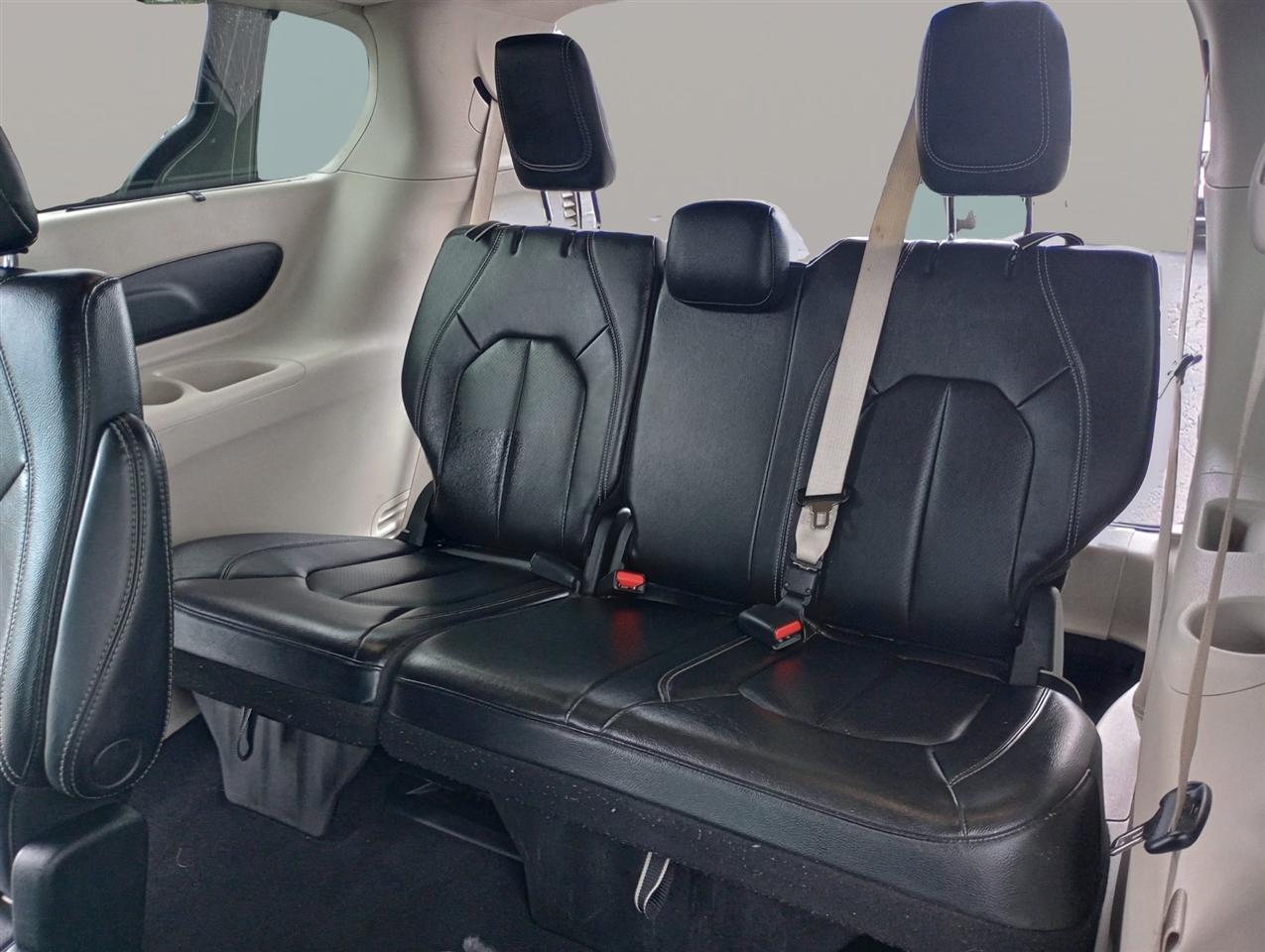 Chrysler Pacifica Touring L FWD 2022