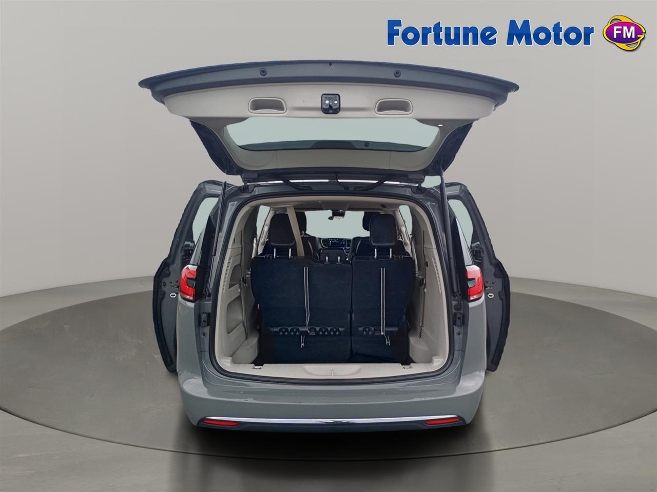 Chrysler Pacifica Touring L FWD 2022
