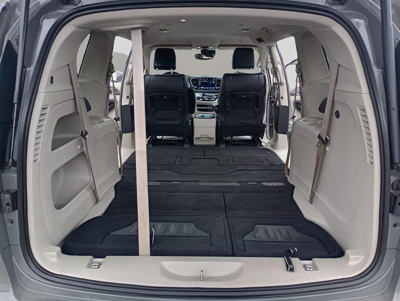 Chrysler Pacifica Touring L FWD 2022