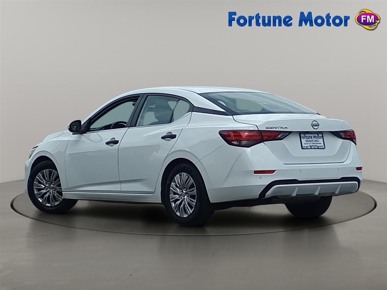 Nissan Sentra S CVT 2024