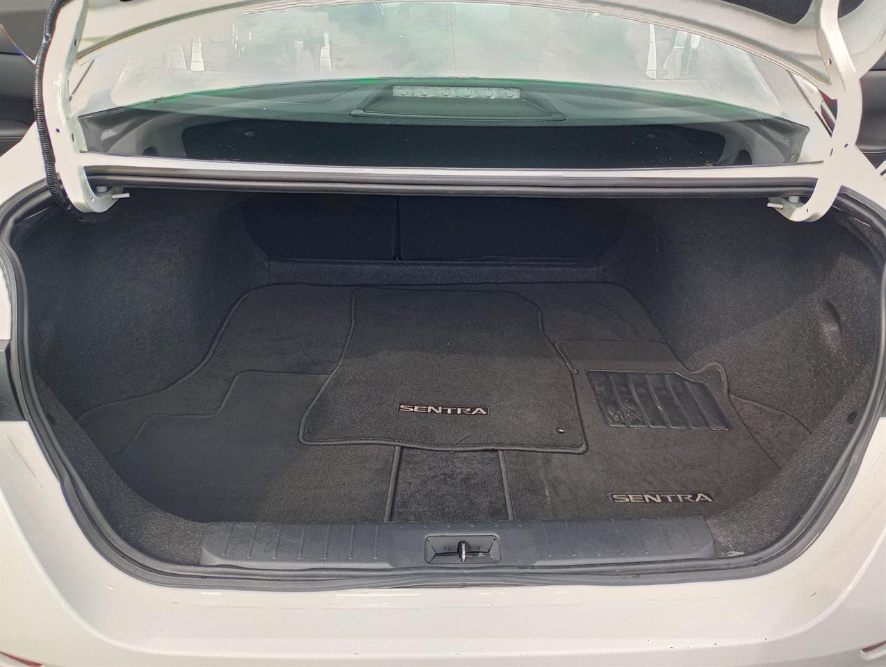 Nissan Sentra S CVT 2024