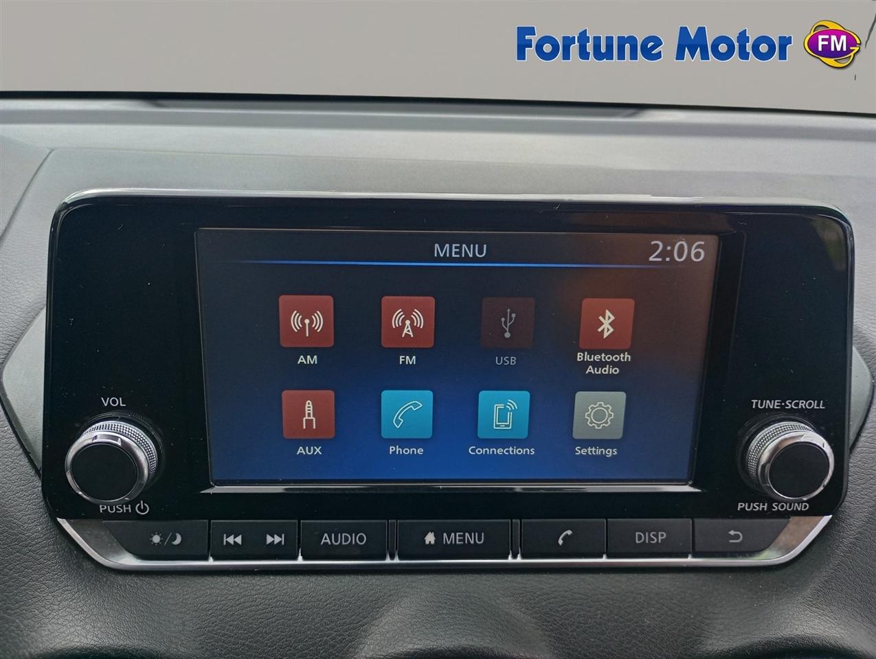 Nissan Sentra S CVT 2024