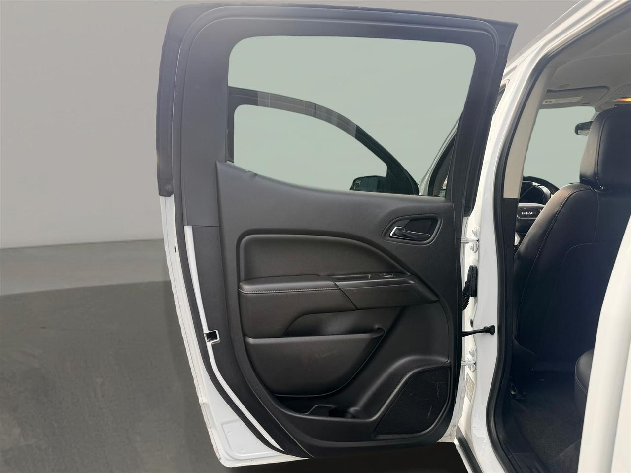 GMC Canyon 4WD Crew Cab 128.3" SLT 2018