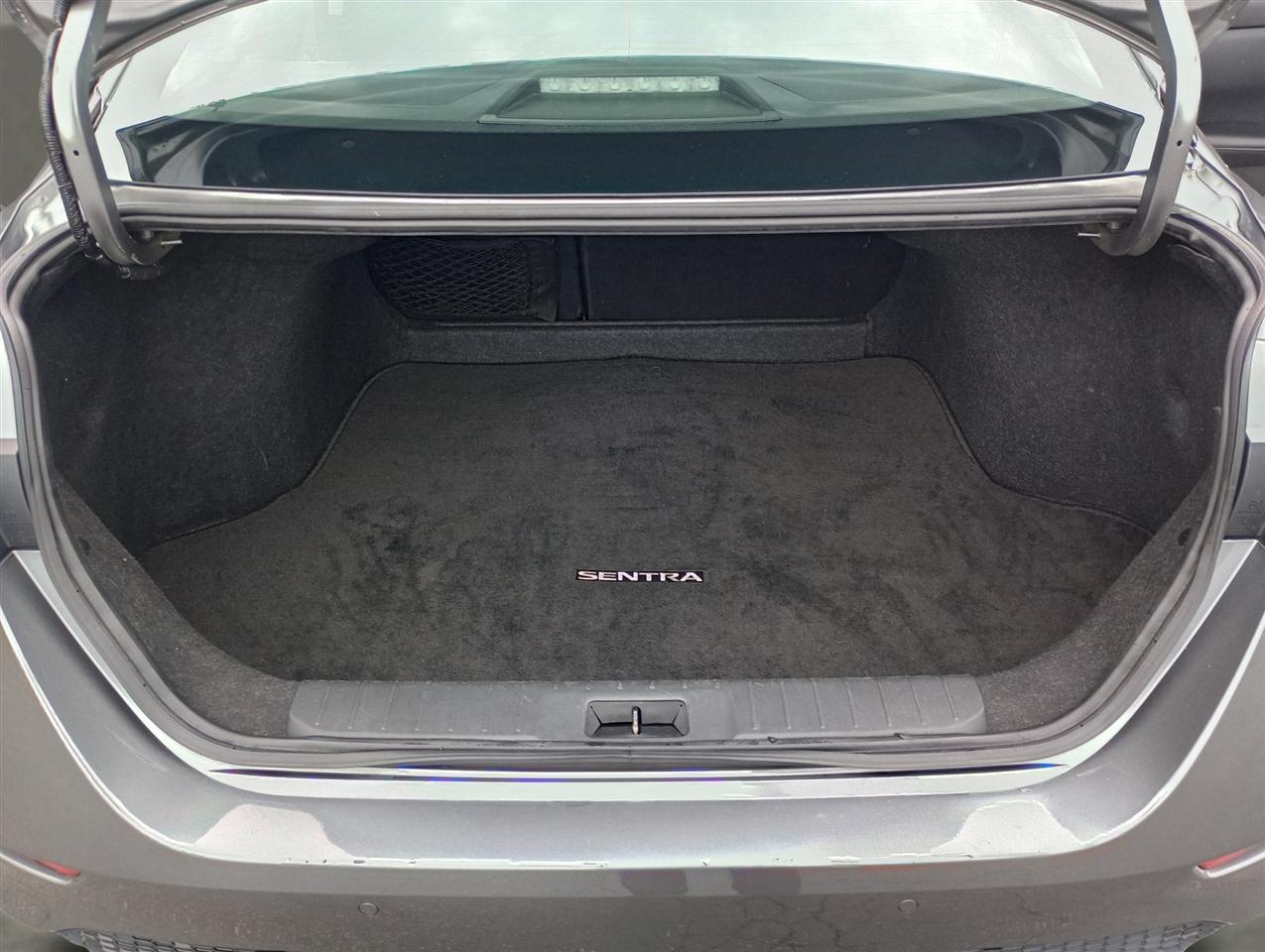 Nissan Sentra S CVT 2024