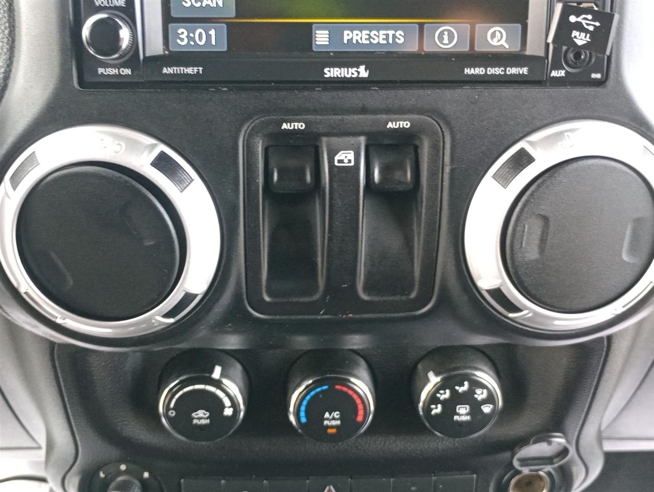 Jeep Wrangler 4WD 2dr Rubicon 2013