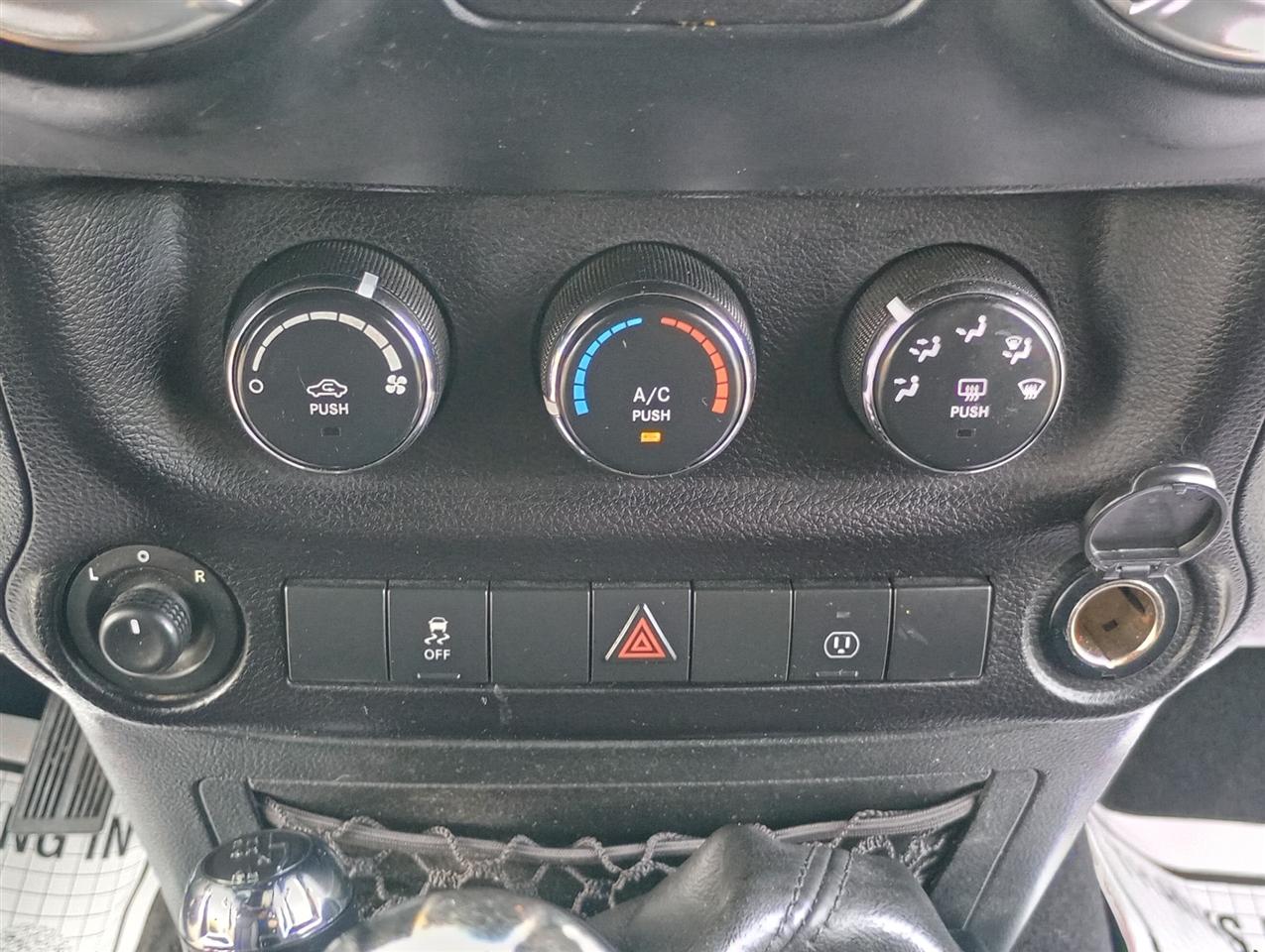 Jeep Wrangler 4WD 2dr Rubicon 2013