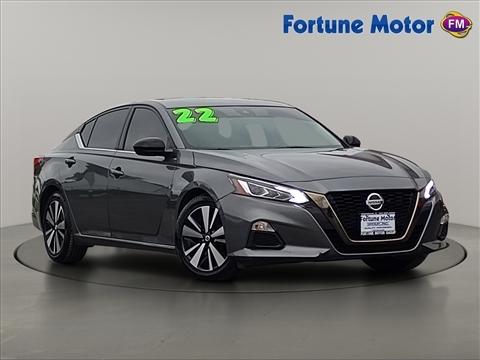 2022 Nissan Altima 2.5 SR Sedan