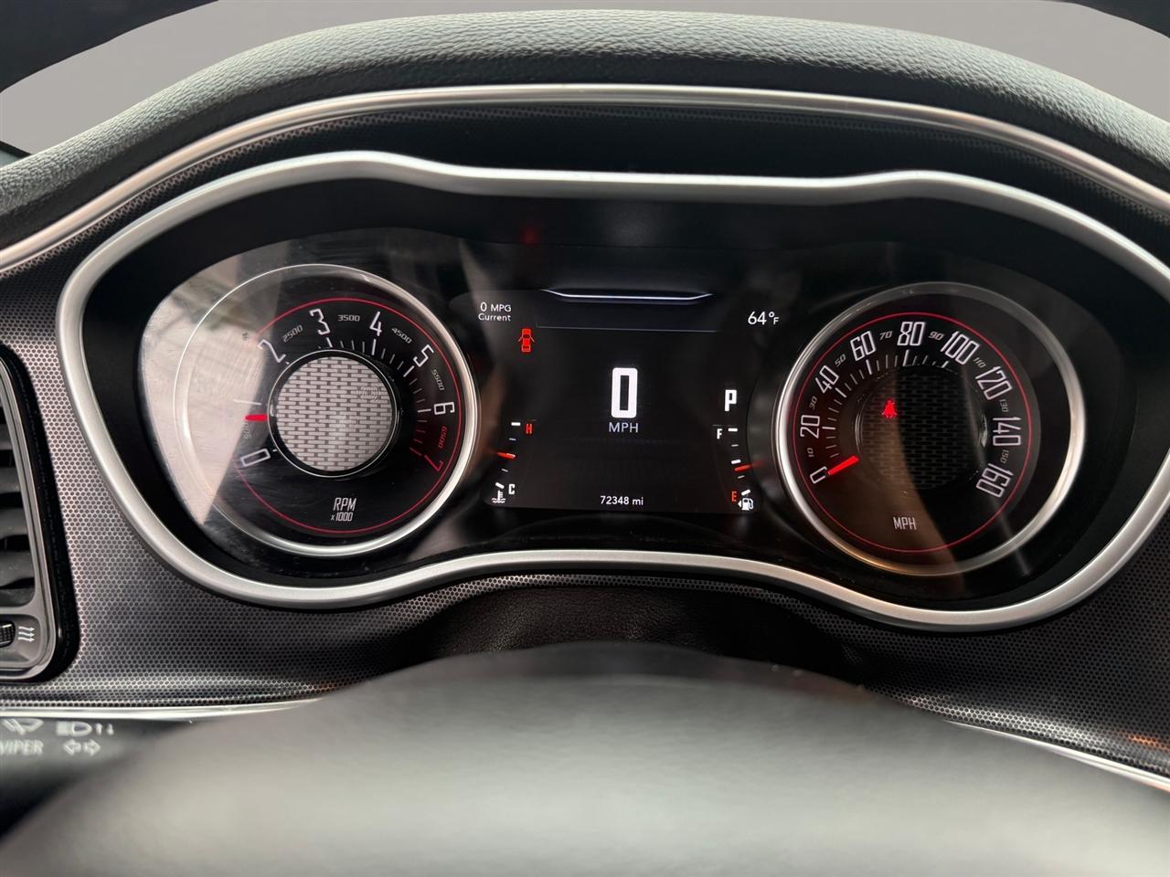 Dodge Challenger SXT Plus RWD 2018