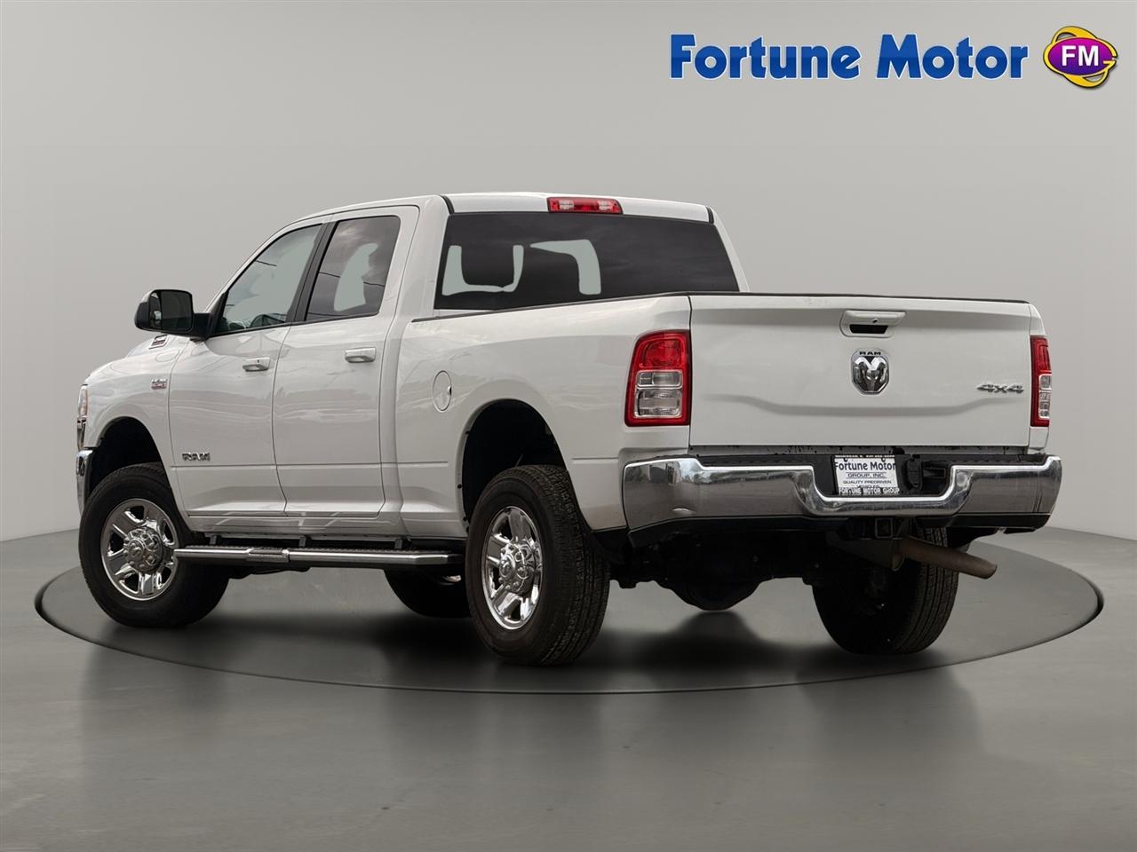 RAM 2500 Big Horn 4x4 Crew Cab 6'4" Box 2021