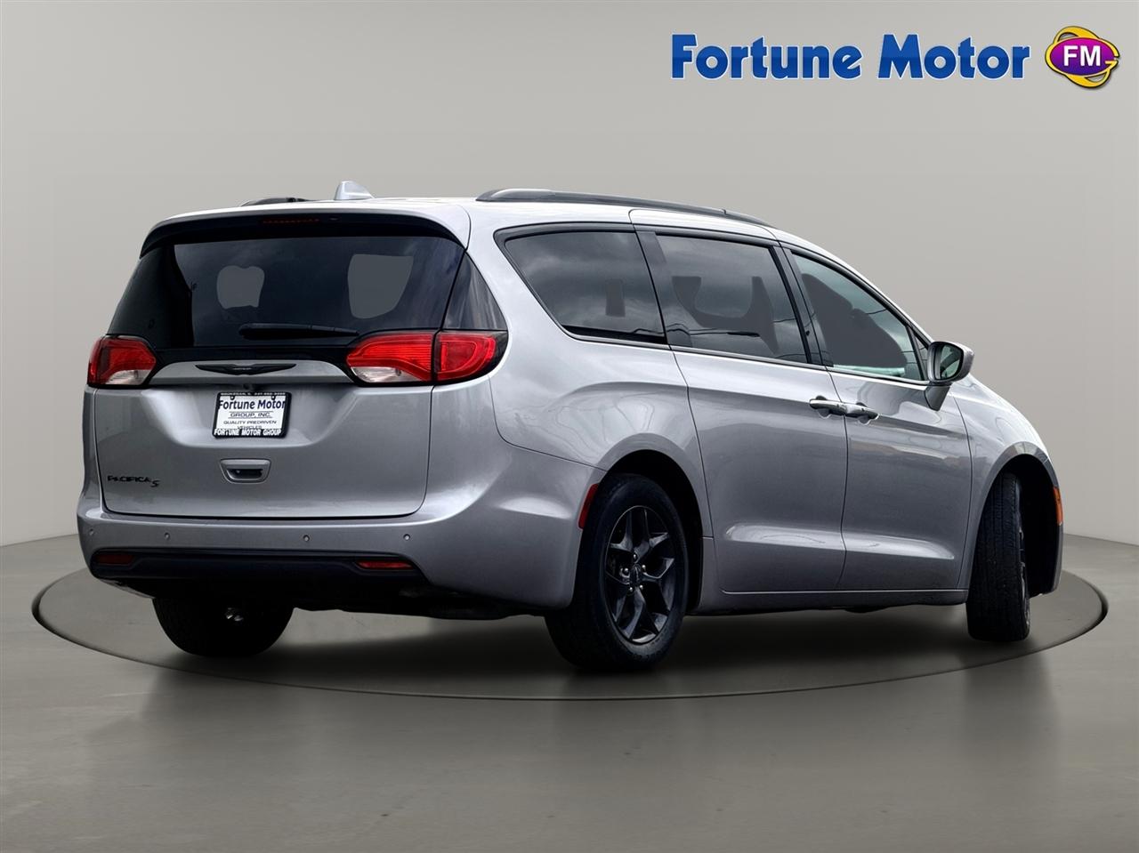 Chrysler Pacifica Touring L Plus FWD 2018