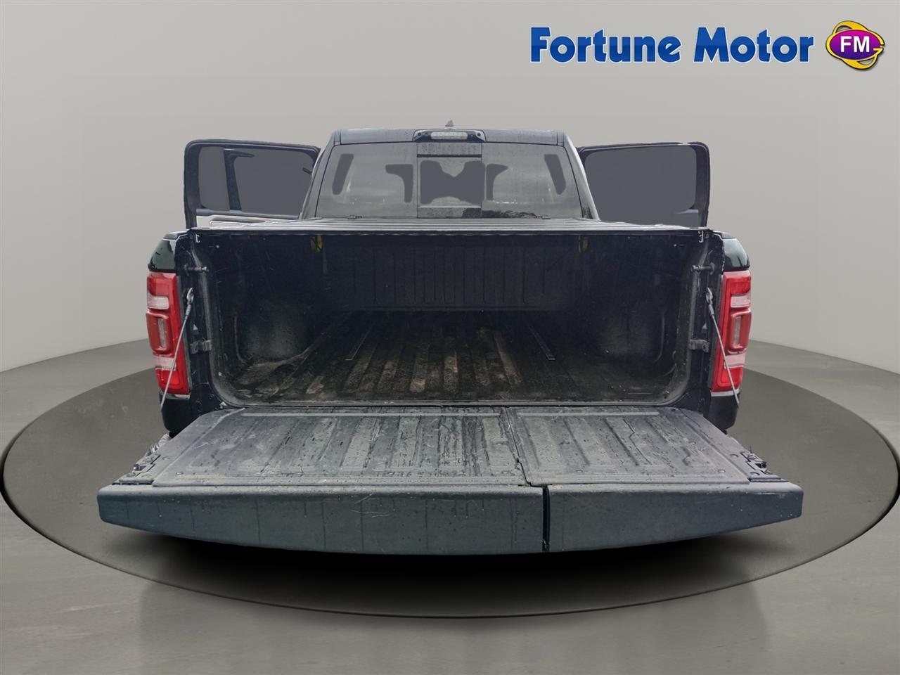RAM 1500 Limited 4x4 Crew Cab 5'7" Box 2022