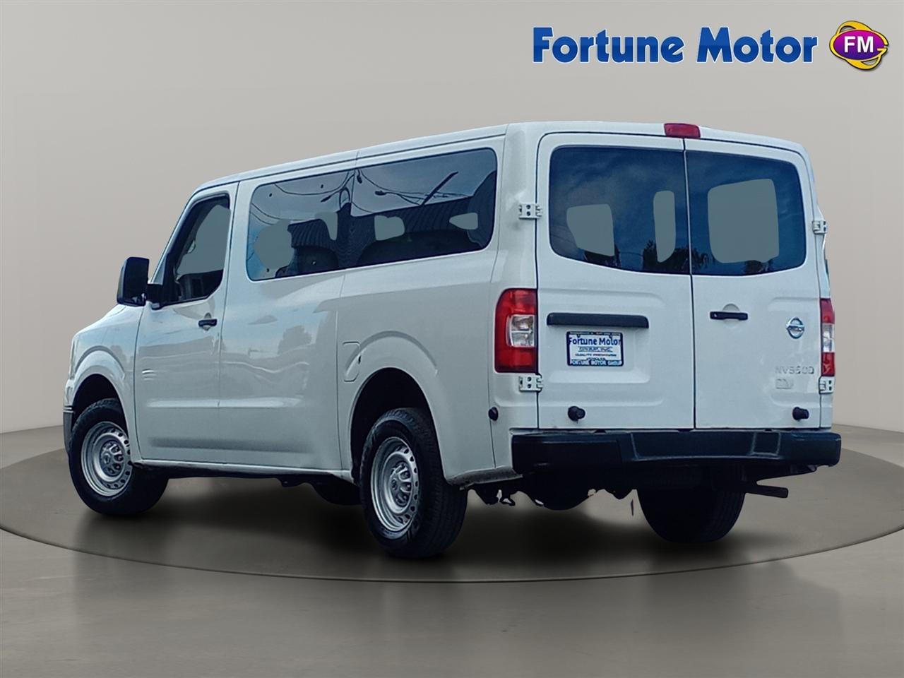 Nissan NVP 3500 V6 SV 2016