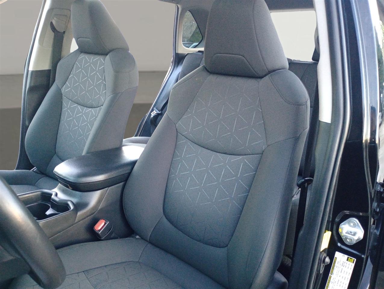 Toyota RAV4 XLE AWD (Natl) 2021