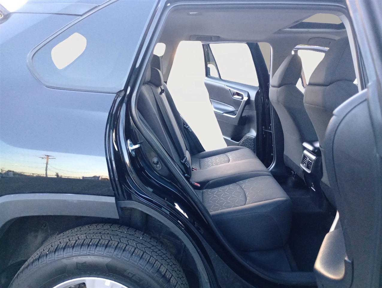 Toyota RAV4 XLE AWD (Natl) 2021