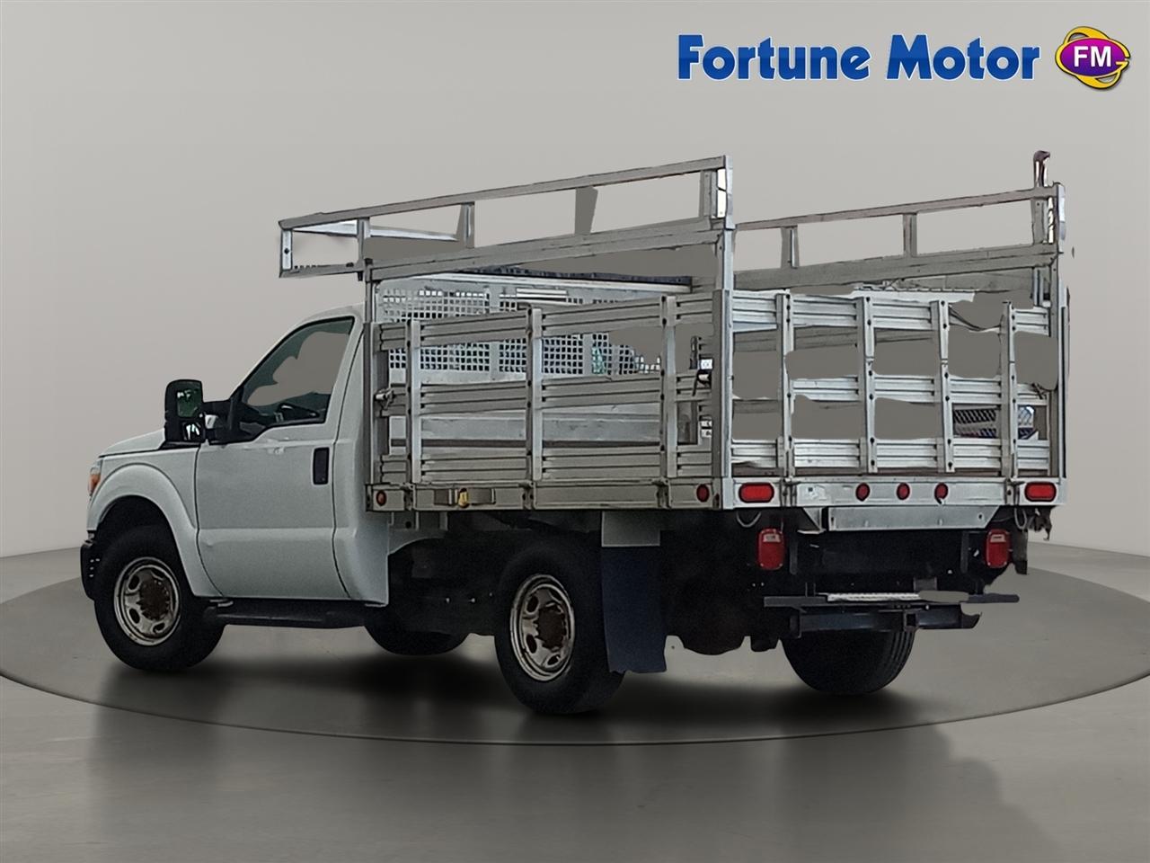 Ford Super Duty F-250 SRW 2WD Reg Cab 137" XL 2012