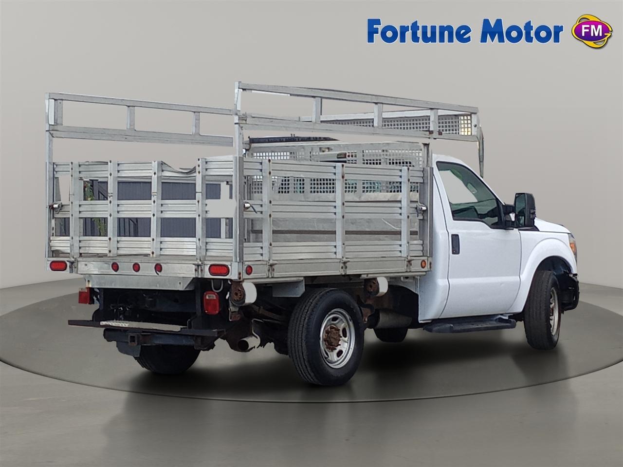 Ford Super Duty F-250 SRW 2WD Reg Cab 137" XL 2012